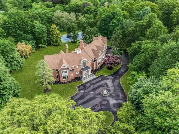 12 Saddle Ridge Road, Old Westbury, NY 11568