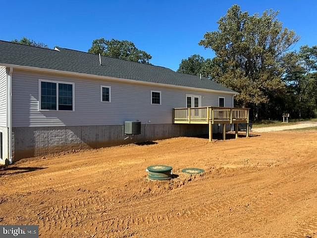 2nd image of 2964 Novum Rd