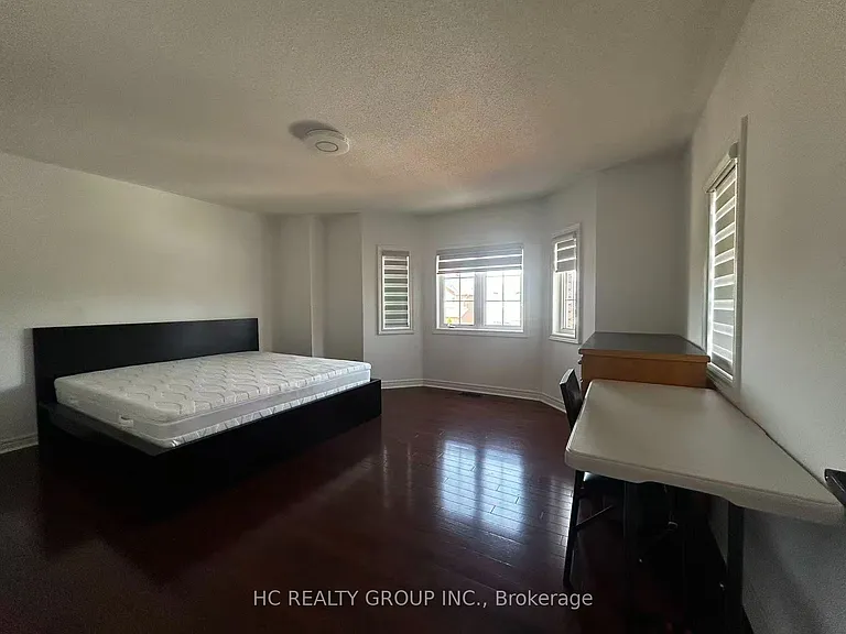 563 Highglen Ave #1 — Photo 3