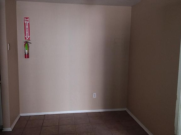 3rd image of 1109 NW Lincoln Ave