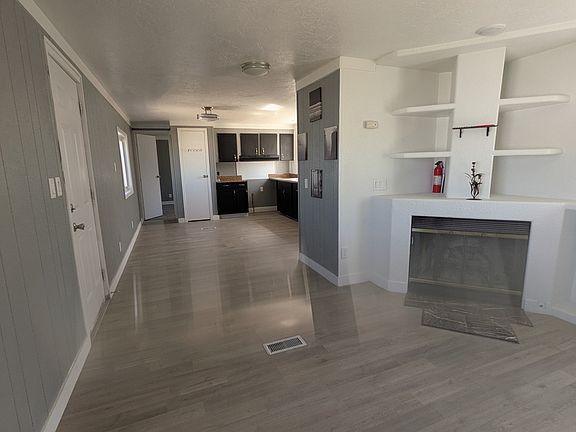 4th image of 1101 S Carbon Ave #20