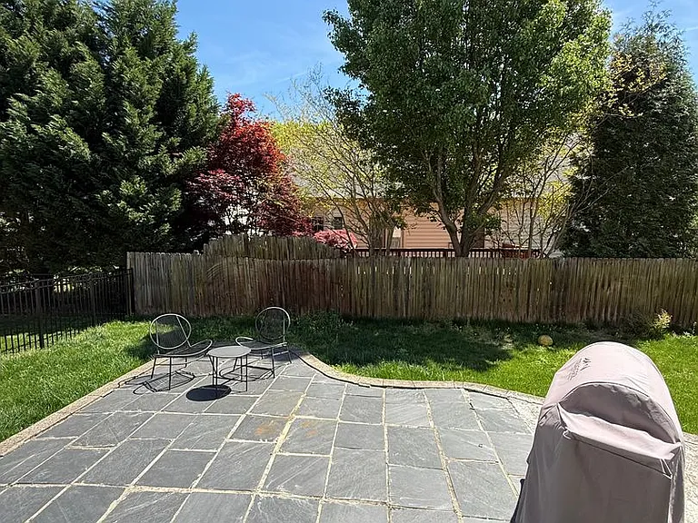 115 Sheldon Ct — Photo 25