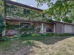 7409 Blaine Ct, Inver Grove Heights, MN 55076