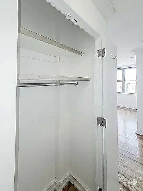 238 East 36th Street — Photo 3