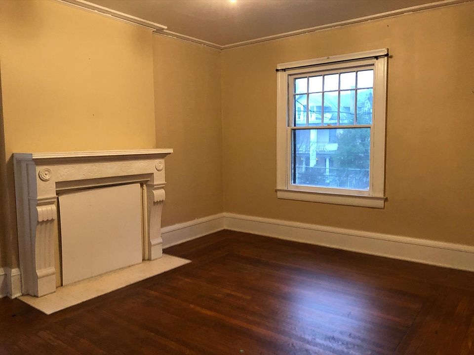 2nd image of 1546 Quarrier St #B