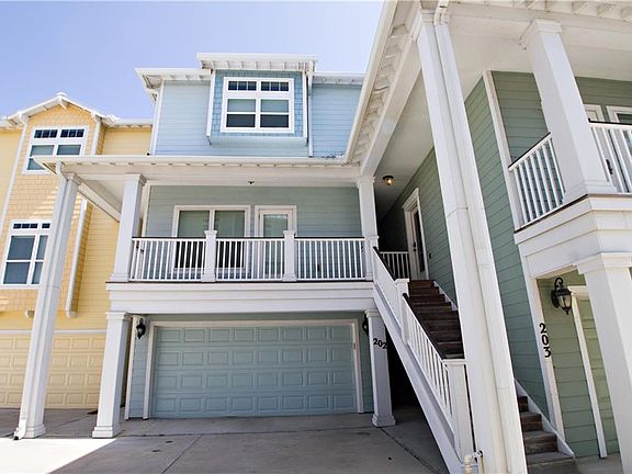 3rd image of 14890 Granada Dr #202