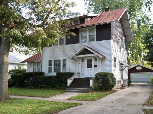 831 E Jackson St, Morris, IL 60450
