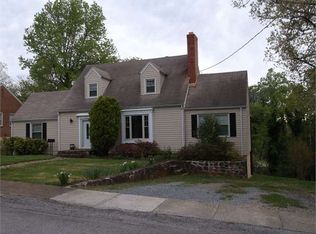 1407 Broad St, Altavista, VA 24517