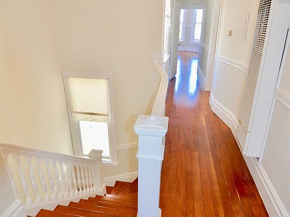 3rd image of 281 Church St
