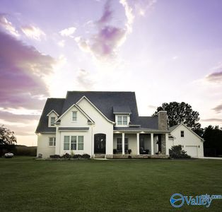 868 Narrow Ln, New Market, AL, 35761