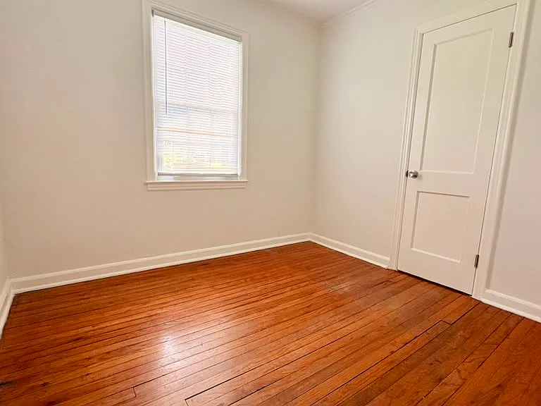 320 Georgia Ave — Photo 11