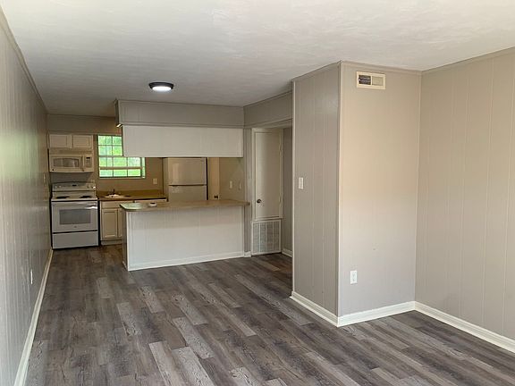5th image of 10542 Jefferson Hwy APT 11