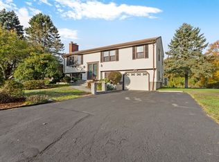45 Mohawk Dr, Seekonk, MA 02771