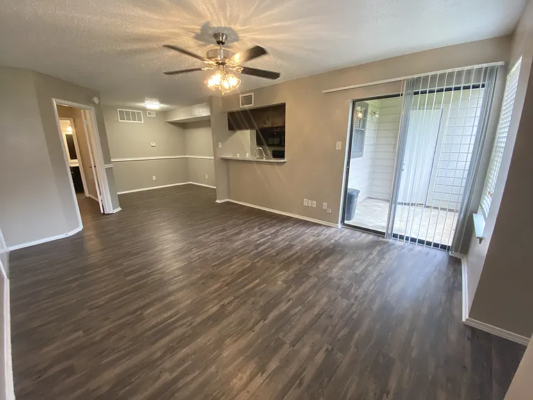 Walnut Creek Apartments — Photo 94