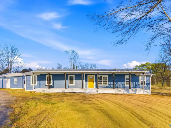 411 4th St SE, Arab, AL 35016