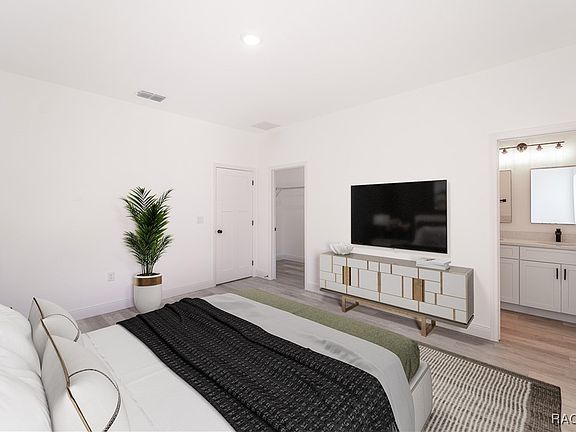 5th image of 1067 W Cary Dr