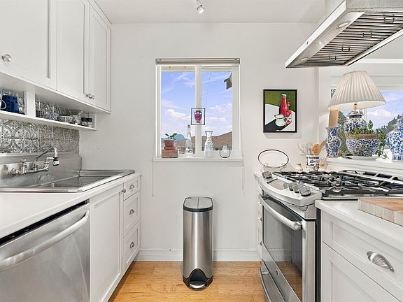 2nd image of 699 Dougall Rd #15