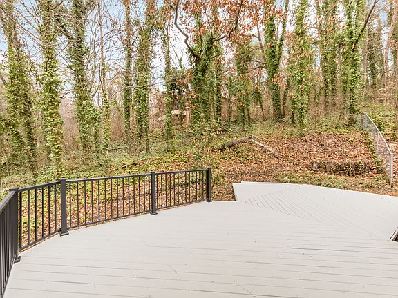 3rd image of 2600 Avalon Pl