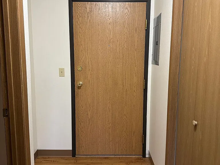 Dakota E & W Apartments — Photo 69