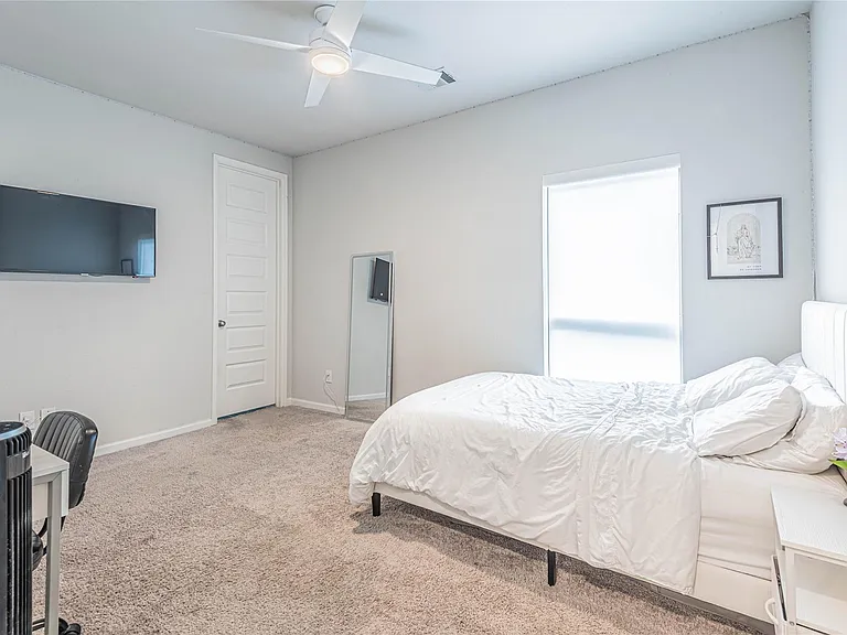 1618 Clover Ct — Photo 36