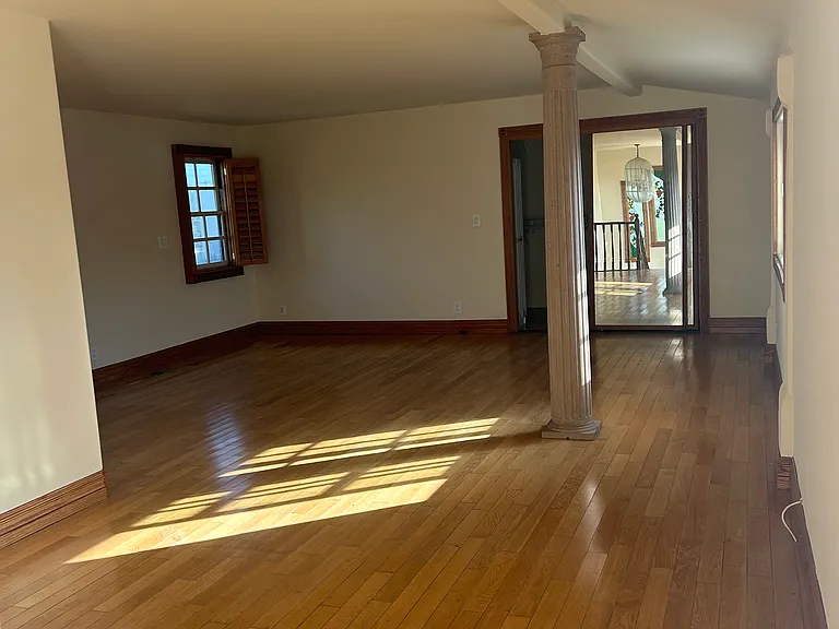Sunset Ave — Photo 19