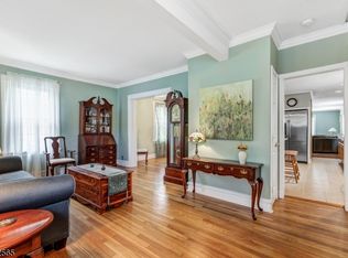 27 Salter St, Springfield, NJ 07081