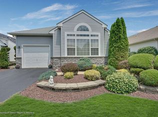 14 Rochford Dr, Manchester, NJ 08759