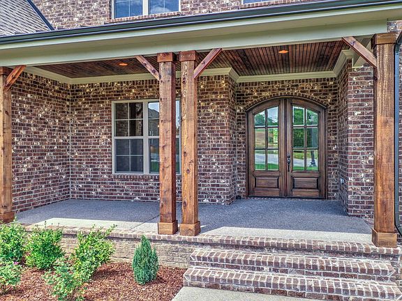 3rd image of 104 Cureton Ct