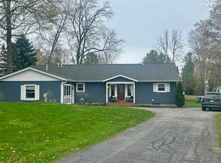 3718 Peninsular Shores Dr, Grawn, MI 49637