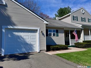 10 Dibble Hollow Ln #10, Windsor Locks, CT 06096