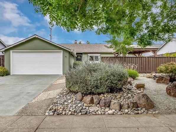 945 Scott Ct, Campbell, CA 95008