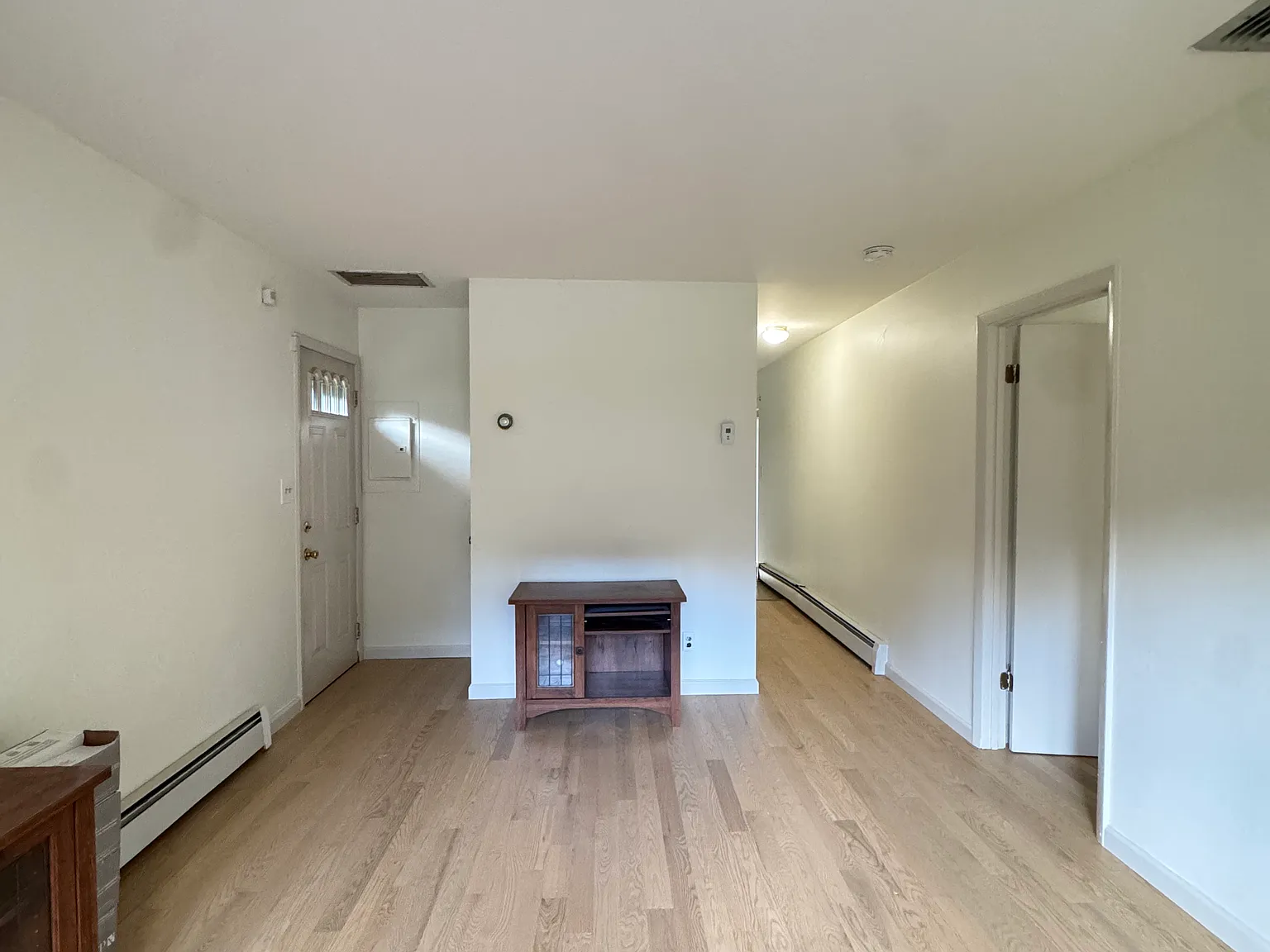1 bed, 800 sqft, $2,400 — Photo 4