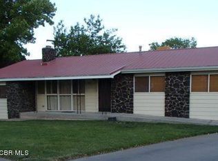 1011 E 26th St, Farmington, NM 87401