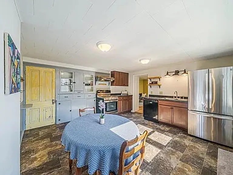 1321 Winnebago Ave — Photo 7