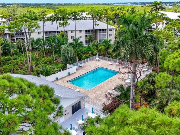 3031 Sandpiper Bay CIR #F205, NAPLES, FL 34112