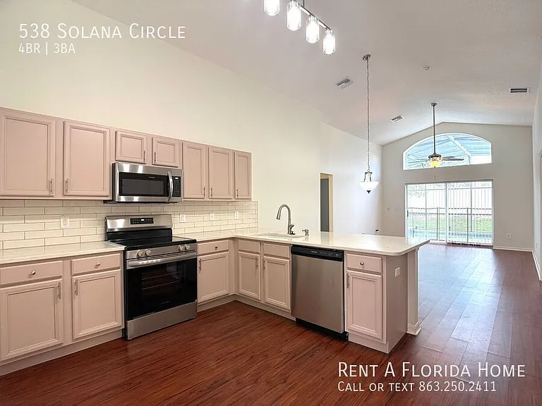 538 Solana Cir — Photo 4