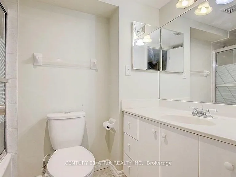 21 Alice Cres — Photo 6