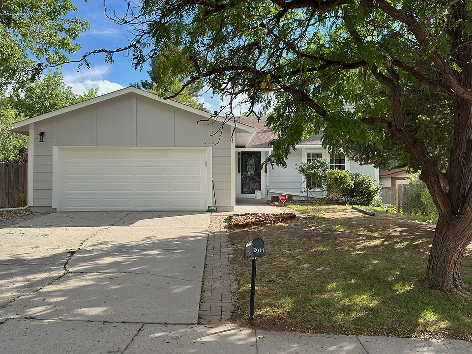 2914 Villa Loma Dr