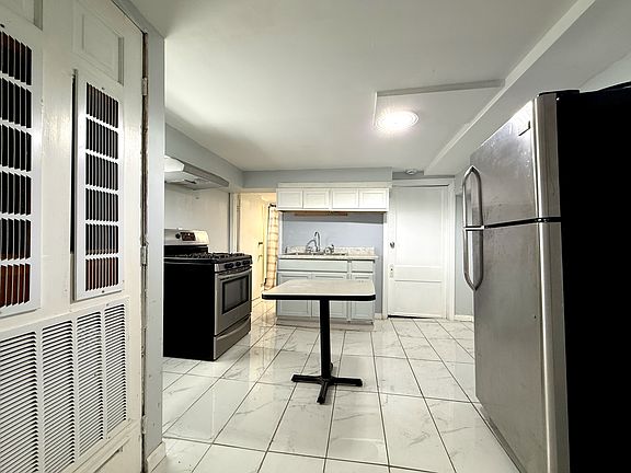 3rd image of 2414 N Tripp Ave #G