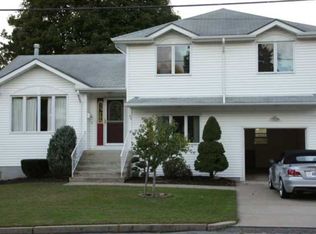65 Stony Acre Dr, Cranston, RI 02920