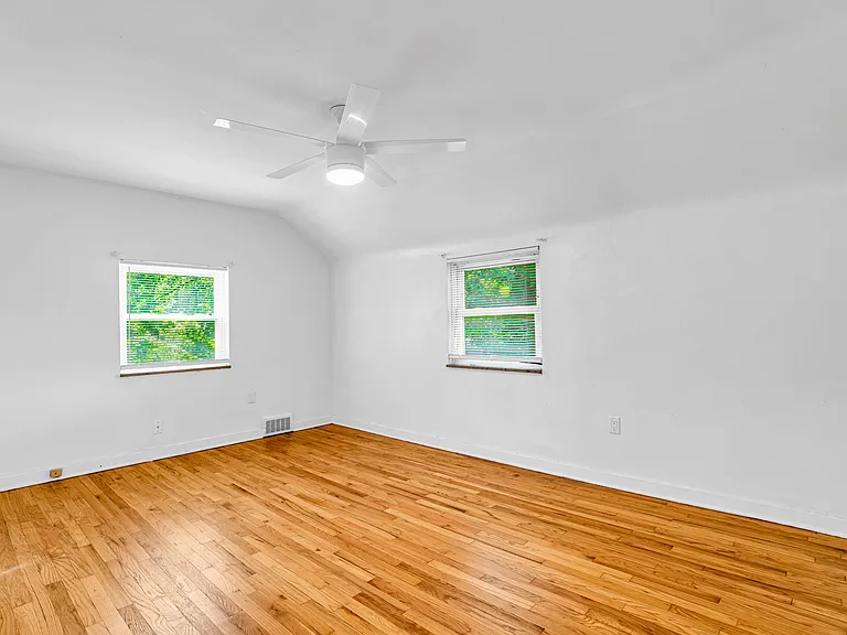 1205 Labelle Ave — Photo 10