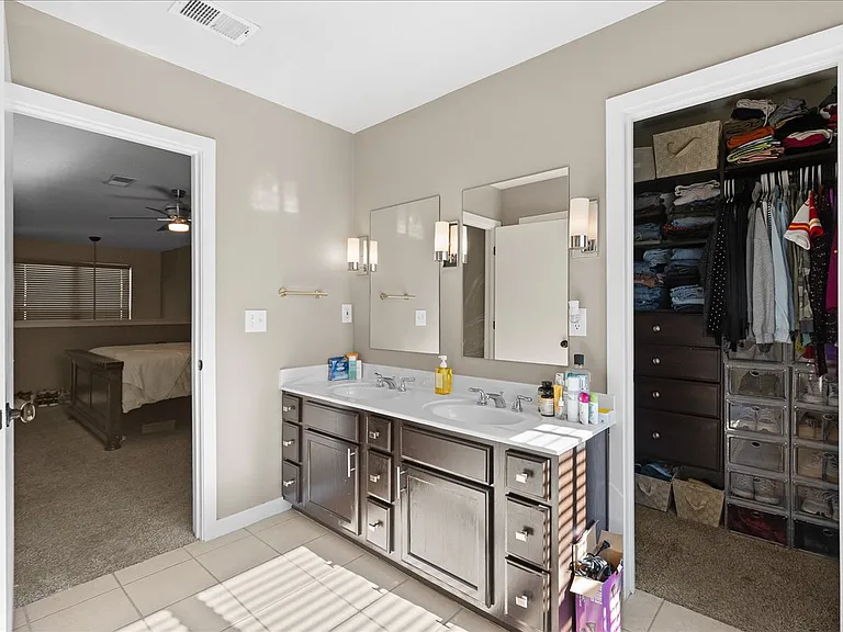4543 Madison Ave — Photo 17