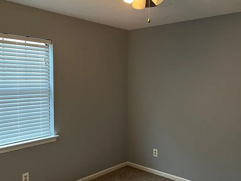 112 Blackhawk Dr — Photo 11