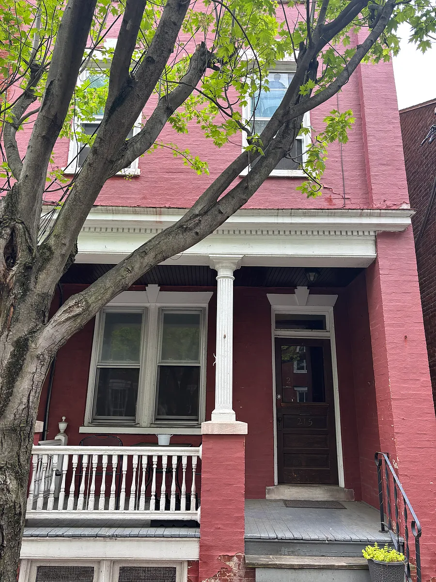 Building Photo - 215 N Mulberry St #1