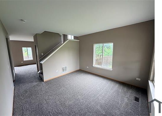 2nd image of 3319 Cliffe Ct