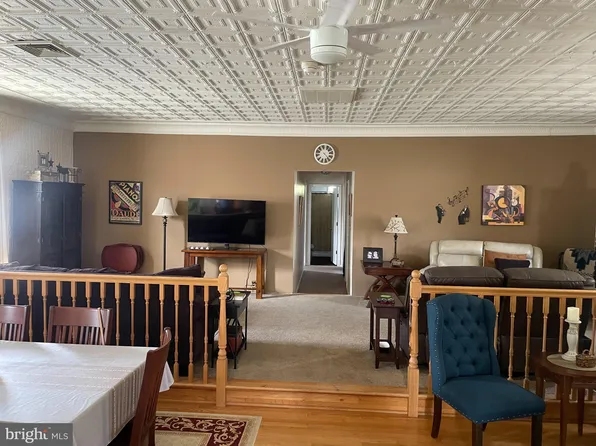 109 S Main St APT 3, Dublin, PA 18917