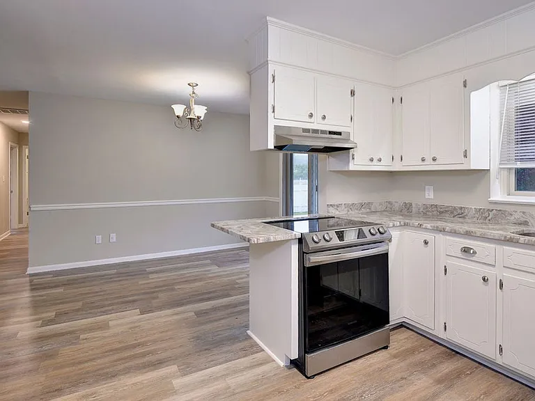 485 Colony Rd — Photo 10