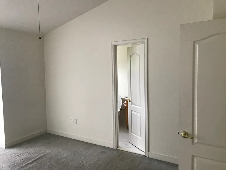 13005 Taxi Dr — Photo 16