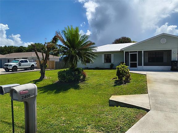 2nd image of 2401 SE Avalon Rd