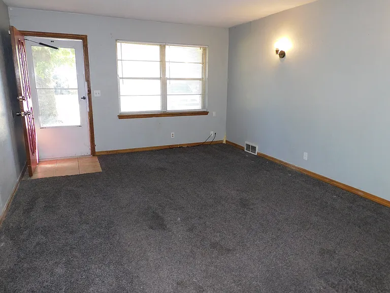 NW 81st St — Photo 16